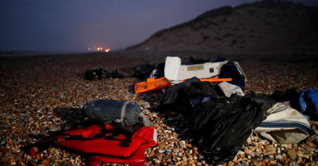 27 Migrants Drown Trying to Go From France to U.K. by Boat