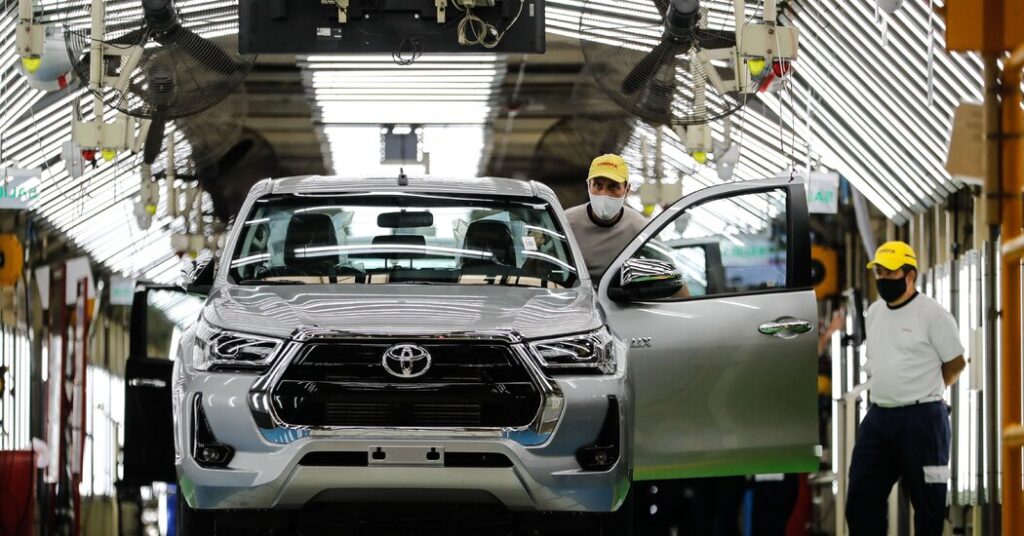 Toyota Topped G.M. in U.S. Car Sales in 2021